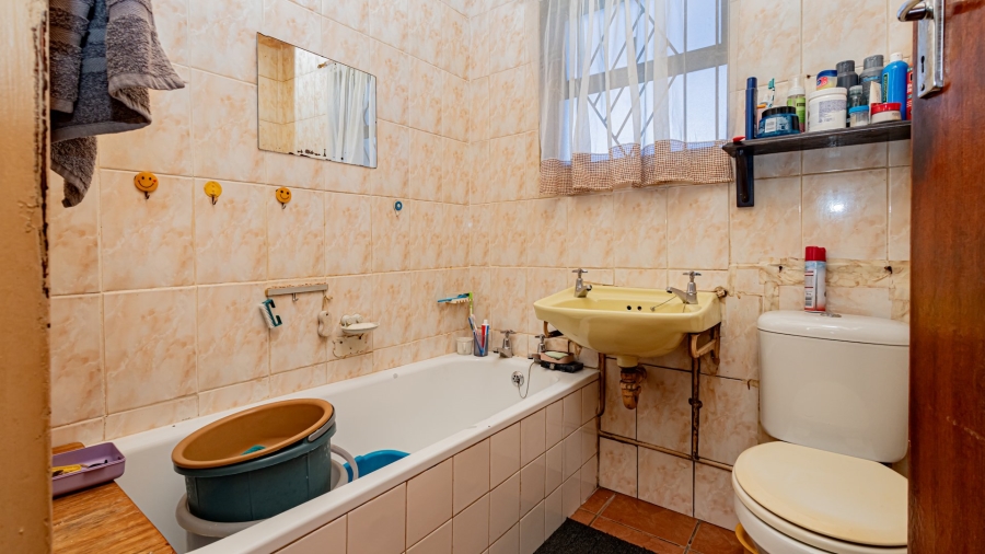 3 Bedroom Property for Sale in Westridge Western Cape